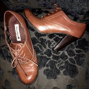 American Eagle booties (never worn)