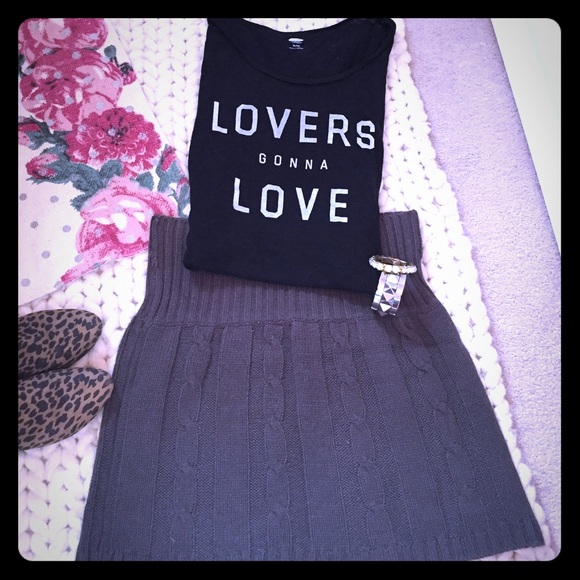 Urban Outfitters Dresses & Skirts - FINAL SALE!! 🛍 Kimchi Blue Charcoal Knit Skirt