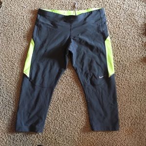 Nike crop running leggings