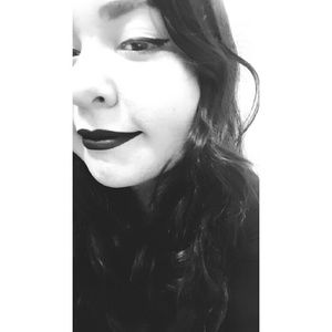 Meet your Posher, Desiree