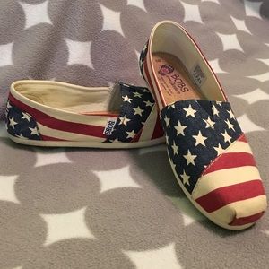 American flag Bobs