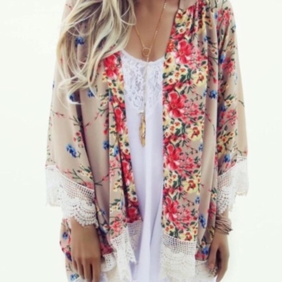 Sweaters - Floral Lace Kimono