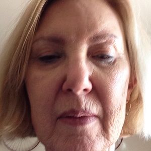 Meet your Posher, Elaine