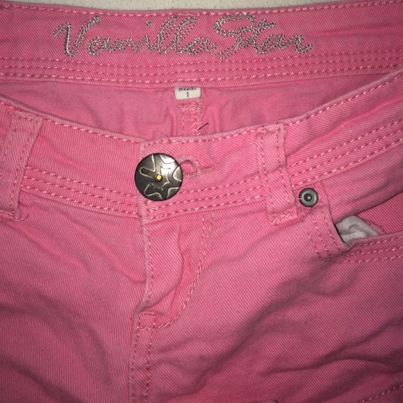 Pink jean shorts - Picture 3 of 3