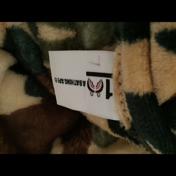 Bape blanket - Picture 2 of 2