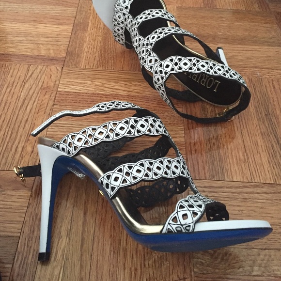 Shoes - Picture 3 of 4