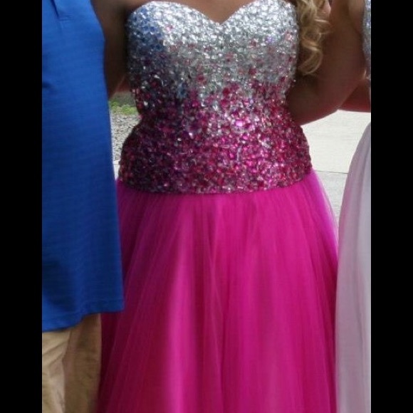 BEAUTIFUL pink gown! - Picture 1 of 1