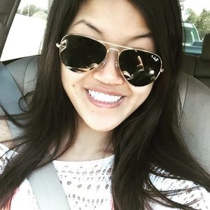 Meet your Posher, Catleya