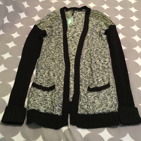 Maurices sweater