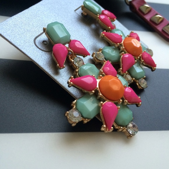 Statement Earrings - Picture 3 of 3