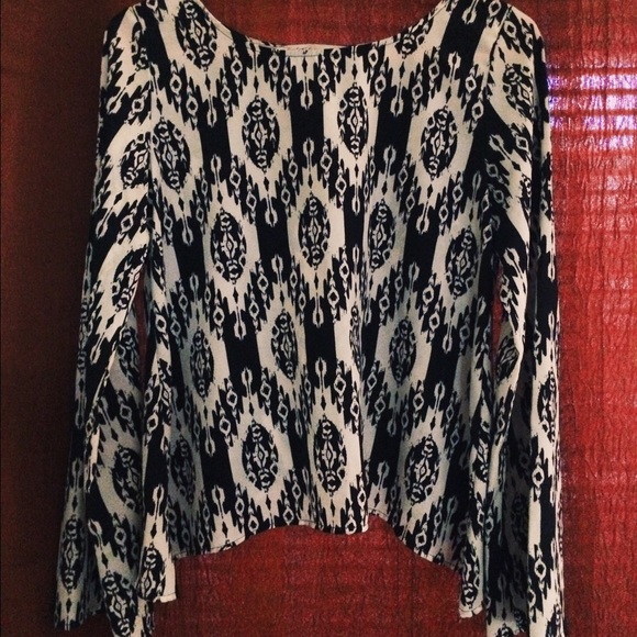 Vintage Havana black & white blouse w/ open back