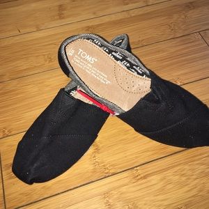 TOMS shoes