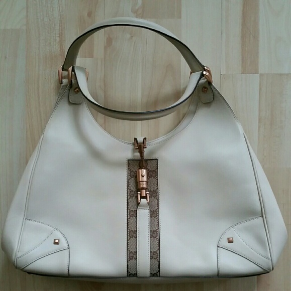 Vintage Leather Gucci Hobo - Picture 4 of 8