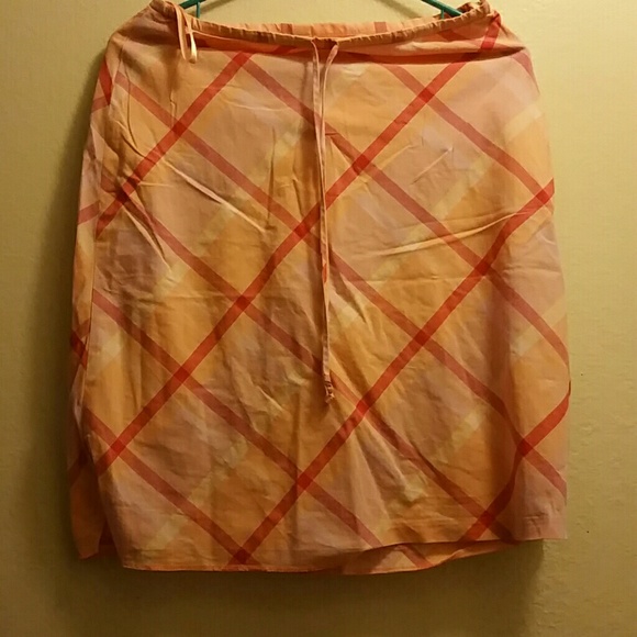 Cute checkered skirt - Picture 1 of 2