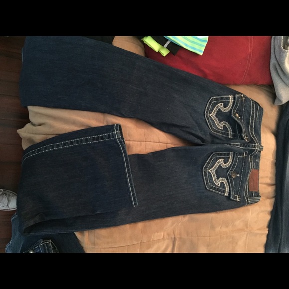 Buckle jeans