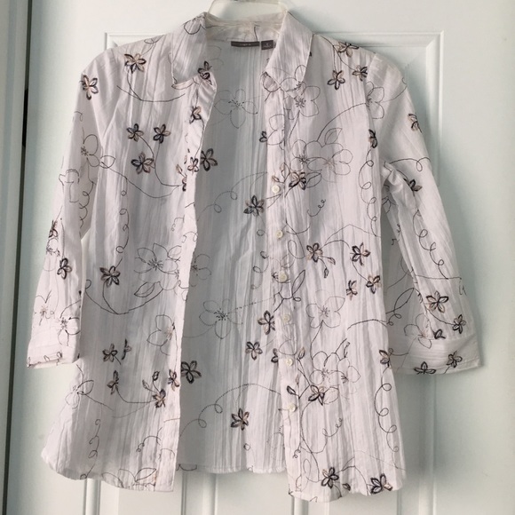 White Floral & Pleated Button Down Shirt - Picture 3 of 3