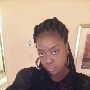 Meet your Posher, Danielle