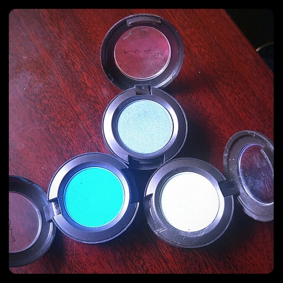 MAC eyeshadow