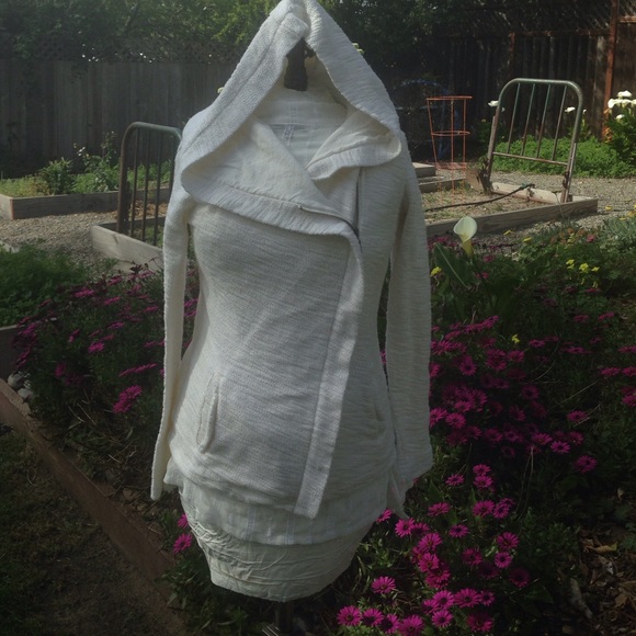 ONeill Cream Side Zipped Sweatshirt Size XS