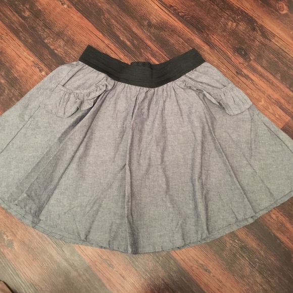 Chambray skirt with pockets