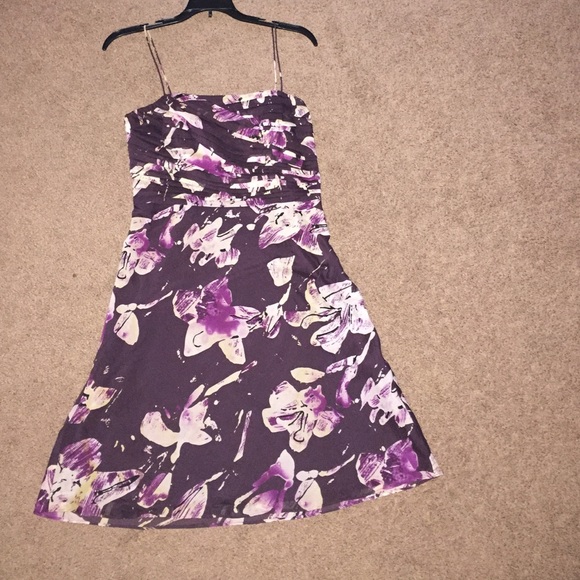 Ann Taylor Dresses & Skirts - Ann Taylor floral dress
