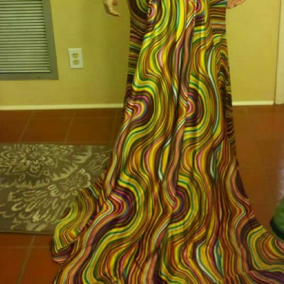 Tony bowls paris prom dress - Picture 4 of 4