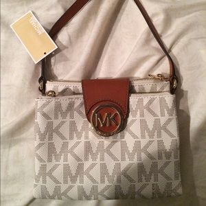 NEW WITH TAGS MICHAEL KORS CROSSBODY