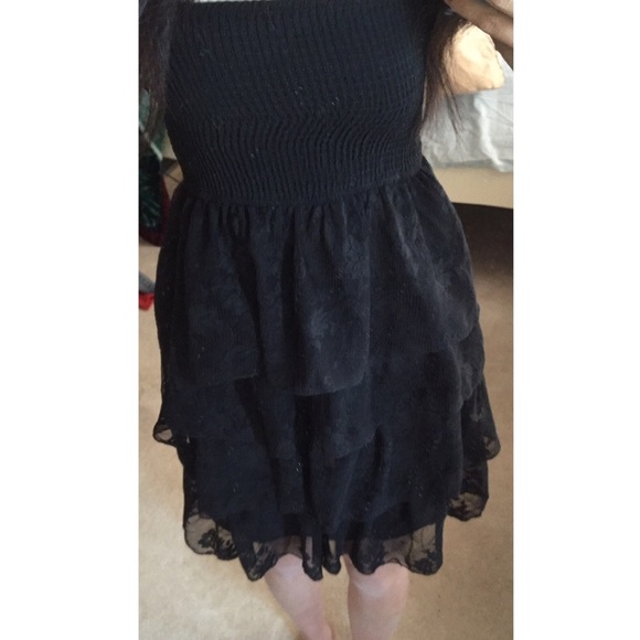 SALE!!! Strapless black lace dress