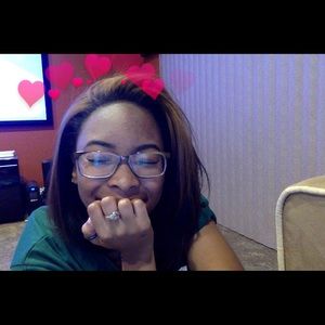 Meet your Posher, Kassie