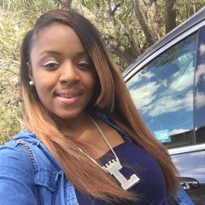 Meet your Posher, Kayla