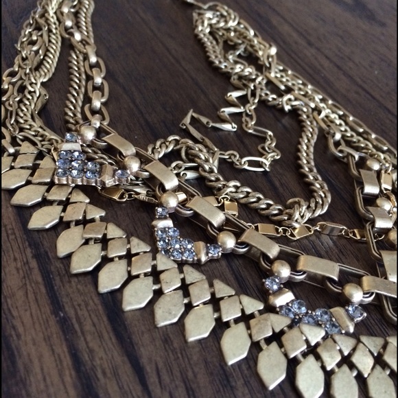 Stella & Dot Gold Sutton Necklace