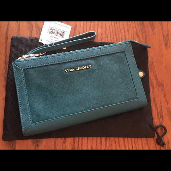 Vera Bradley Handbags - ‼️ SALE ‼️ Vera Bradley Leather Wristlet