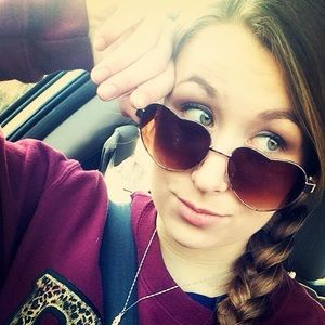 Meet your Posher, Shelby