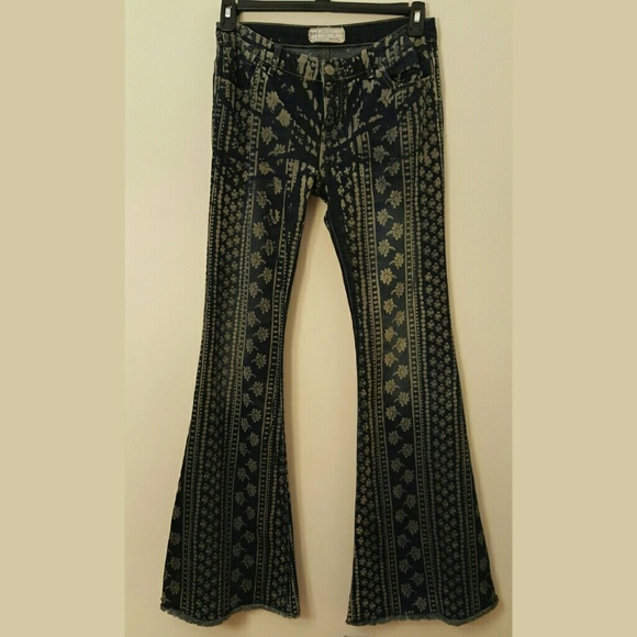 🚫SOLD 🚫Free People Flare Jeans Bali
