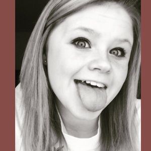 Meet your Posher, Casey