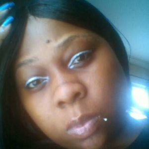 Meet your Posher, Dominique