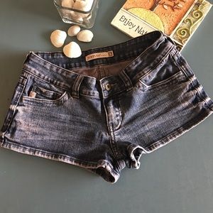 Low rise Just USA denim distressed shorts