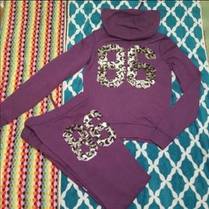 ISO!! Size M or L hoodie, pants S or M $$$$