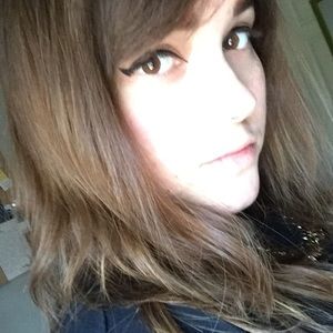 Meet your Posher, Adriana