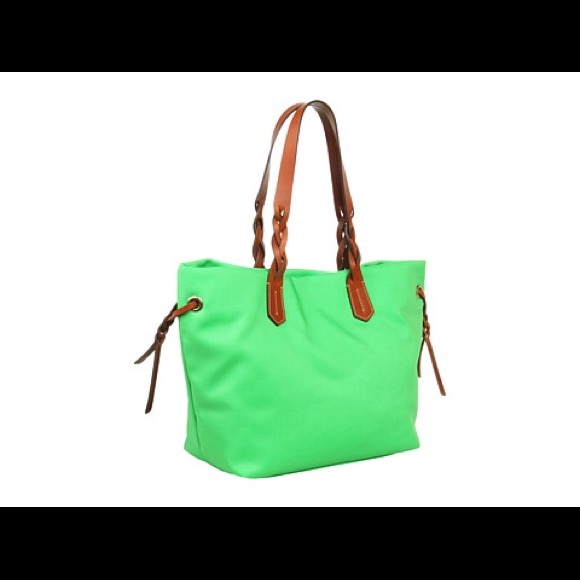 ❌SOLD❌NWT Dooney and Bourke Kelly Green Shopper - Picture 2 of 4
