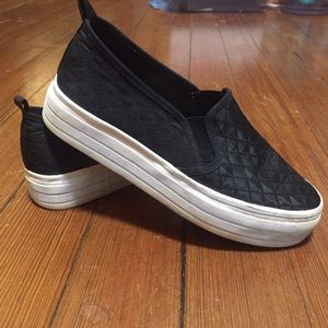 Quilted platform slip-on sneakers