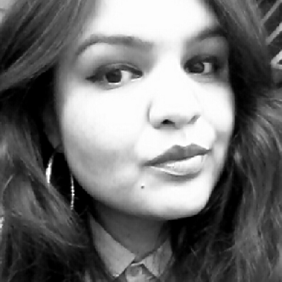 Meet your Posher, Karlan - Picture 1 of 1