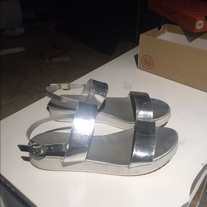 Simply Vera by Vera wang silver sandals