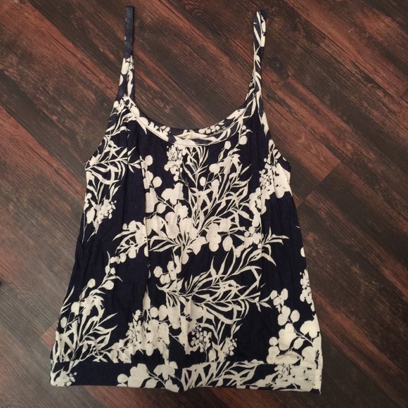Old Navy Tops - Floral tank