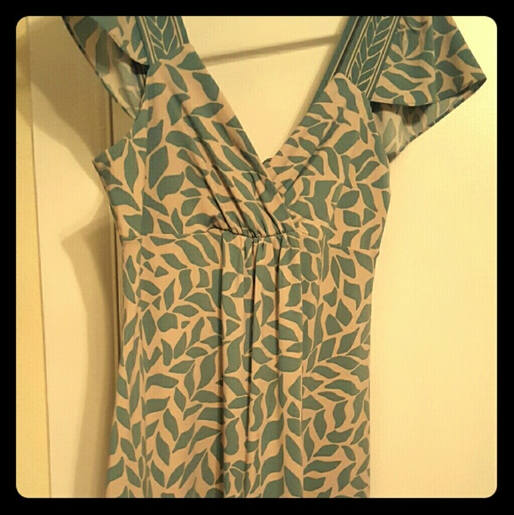 Tan and sage bcbg cocktail dress