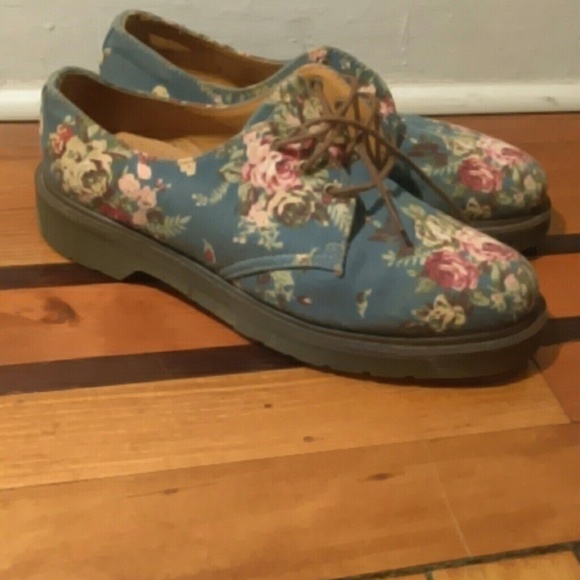 Dr. Martens Shoes - Dr.Marten