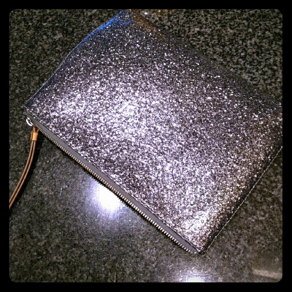 A pouch with shiny