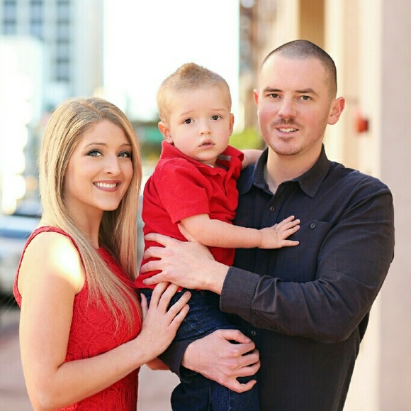 Meet your Posher, Jennifer! - Picture 3 of 4