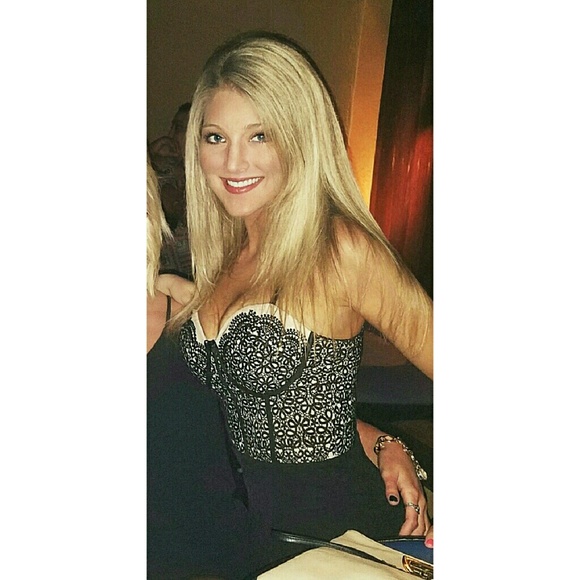 Meet your Posher, Jennifer! - Picture 1 of 4