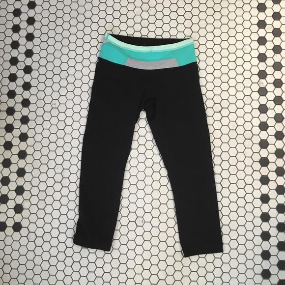 Lululemon reversible cropped yoga pant